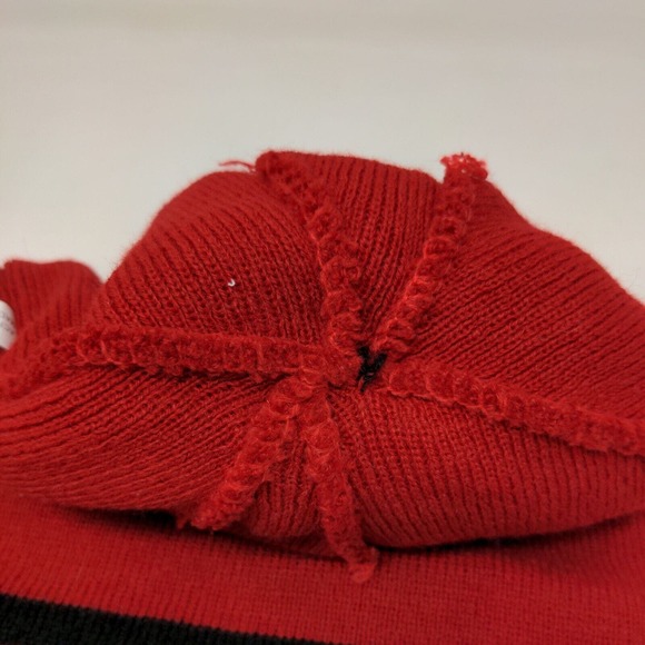 K&B Men's Knit Beanie Hat Cap Red Black Striped 100% Acrylic Pom Pom - Picture 10 of 11